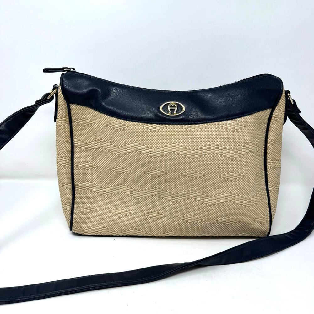 VTG Etienne Aigner Woven Tan Straw Navy Blue Leather Shoulder Bag Old Money